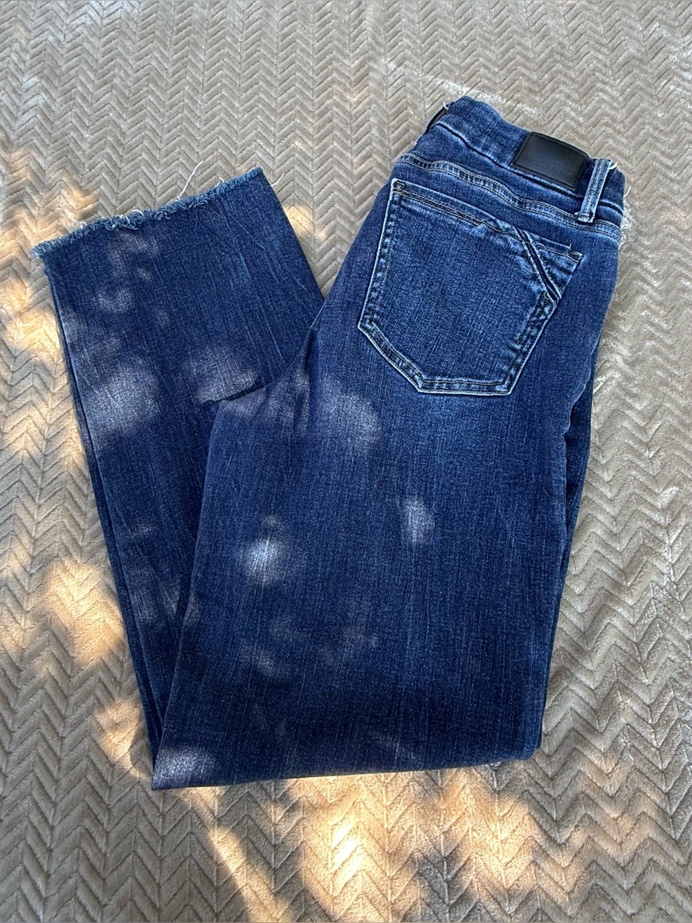 BUCKLE BLACK | Size 30x28 Cropped Straight